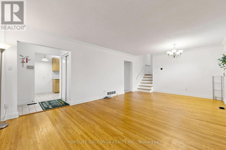 21 GROVE PARK CRESCENT, Toronto (Don Valley Village), Ontario, M2J2C7