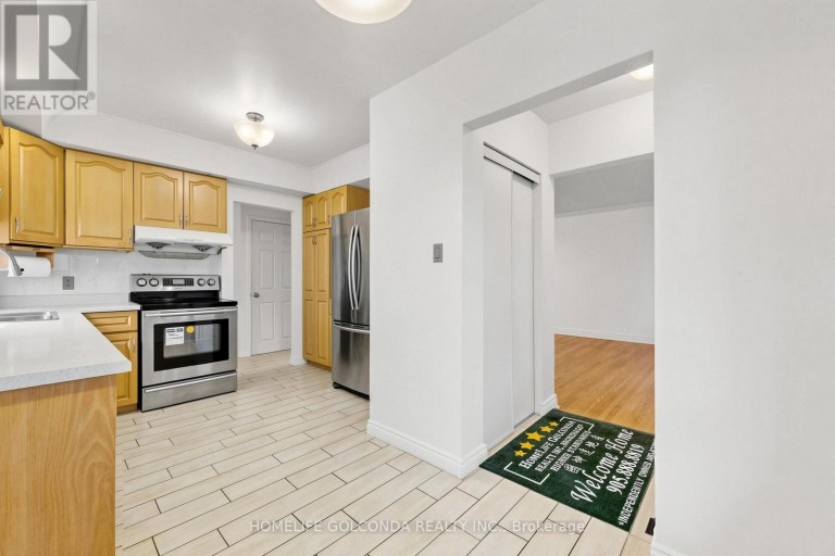 21 GROVE PARK CRESCENT, Toronto (Don Valley Village), Ontario, M2J2C7