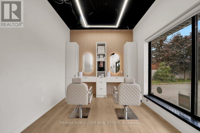 C - 15 WILLIS ROAD, Vaughan (East Woodbridge), Ontario, L4L2S3