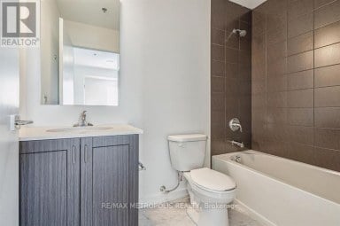 422 - 430 ESSA ROAD Barrie (Holly) Ontario photo 18