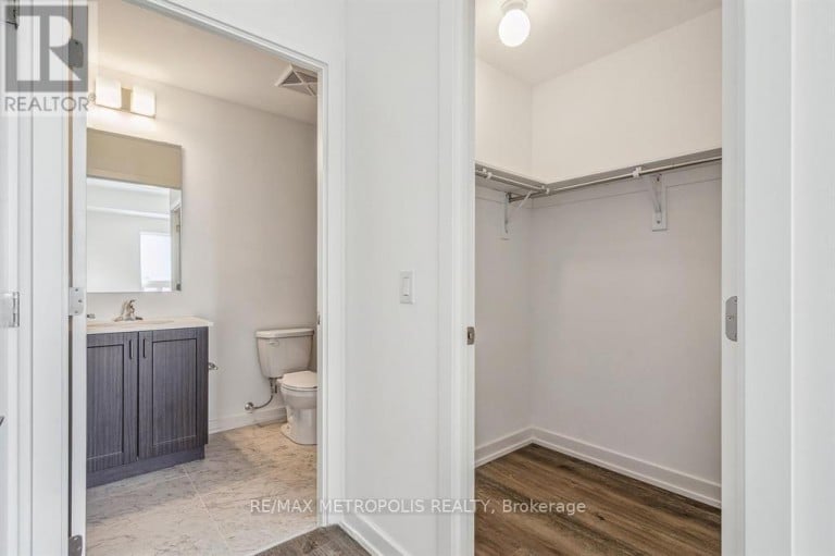 422 - 430 ESSA ROAD, Barrie (Holly), Ontario, L9J0M1