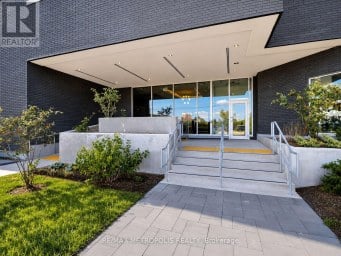 422 - 430 ESSA ROAD Barrie (Holly) Ontario photo 2