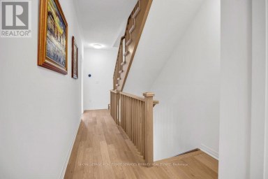 9 CROWN GATE Oakville (GO Glenorchy) Ontario photo 13
