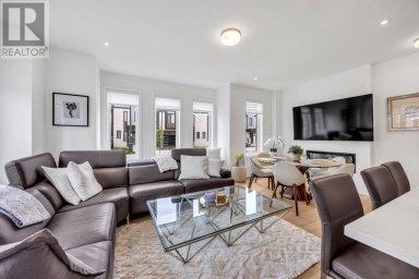 9 CROWN GATE Oakville (GO Glenorchy) Ontario photo 2