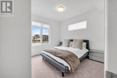 9 CROWN GATE Oakville (GO Glenorchy) Ontario photo 23