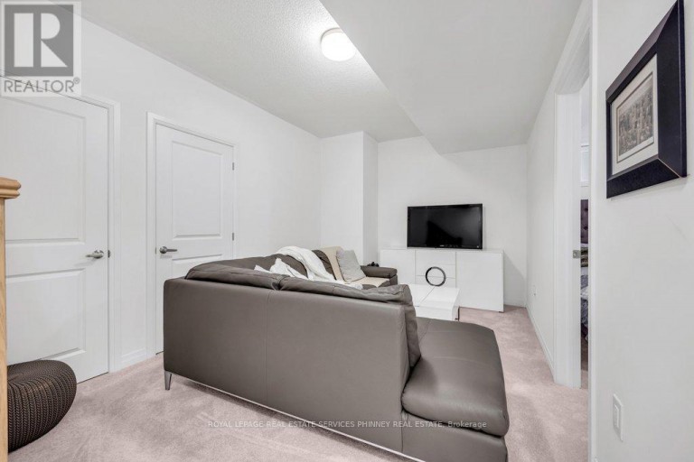9 CROWN GATE, Oakville (GO Glenorchy), Ontario, L6M0W8