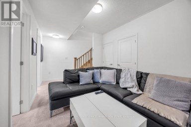 9 CROWN GATE Oakville (GO Glenorchy) Ontario photo 37