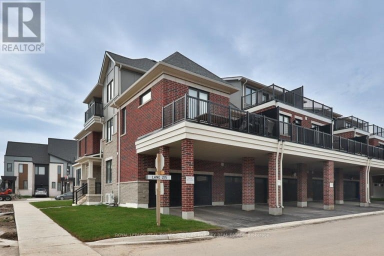 9 CROWN GATE, Oakville (GO Glenorchy), Ontario, L6M0W8