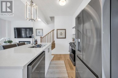 9 CROWN GATE Oakville (GO Glenorchy) Ontario photo 9