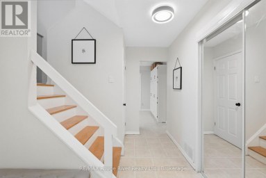 313 LUPIN DRIVE Whitby (Downtown Whitby) Ontario photo 3