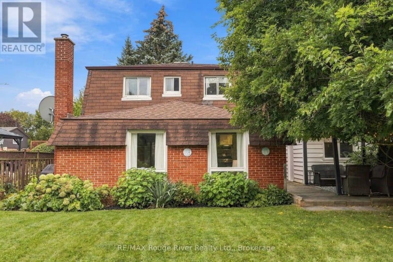 313 LUPIN DRIVE, Whitby (Downtown Whitby), Ontario, L1N1Y5