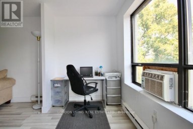501 - 650 CHEAPSIDE STREET London East (East C) Ontario photo 12
