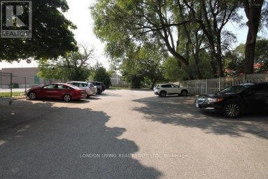 501 - 650 CHEAPSIDE STREET London East (East C) Ontario photo 4