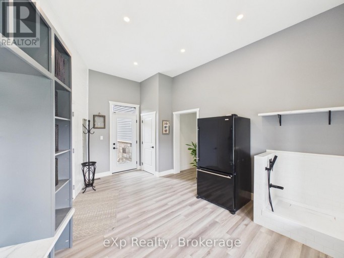 36 LAKESIDE WOODS CRESCENT, Saugeen Shores, Ontario, N0H2C6