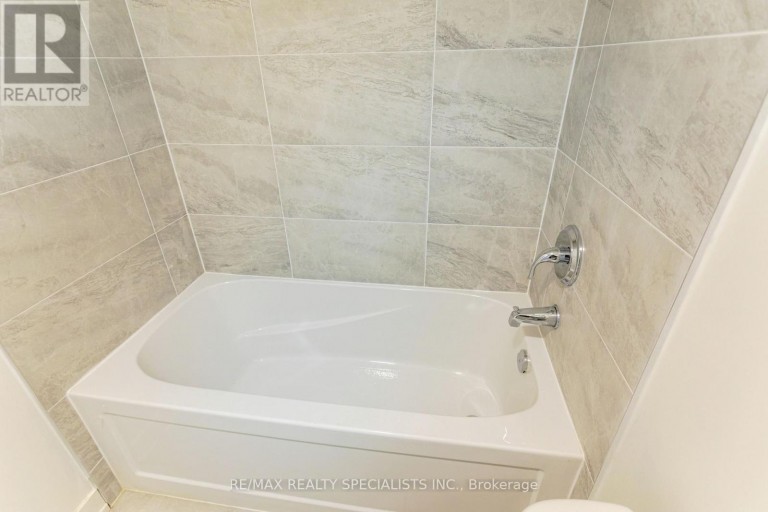 106A - 16 MELBOURNE AVENUE, St. Catharines (E. Chester), Ontario, L2P0G5