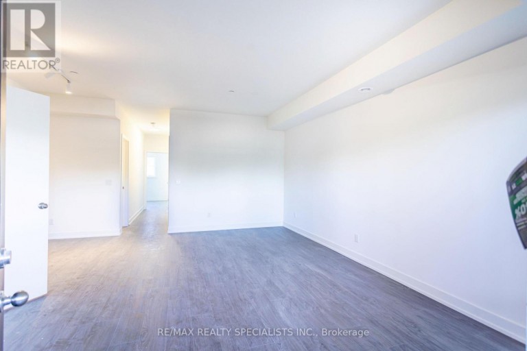 106A - 16 MELBOURNE AVENUE, St. Catharines (E. Chester), Ontario, L2P0G5