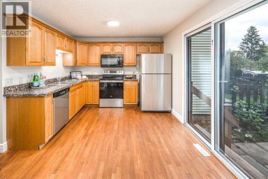 42, 380 Bermuda Drive NW Calgary Alberta photo 7