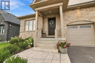 372 NORTHGLEN BOULEVARD Clarington (Bowmanville) Ontario photo 2