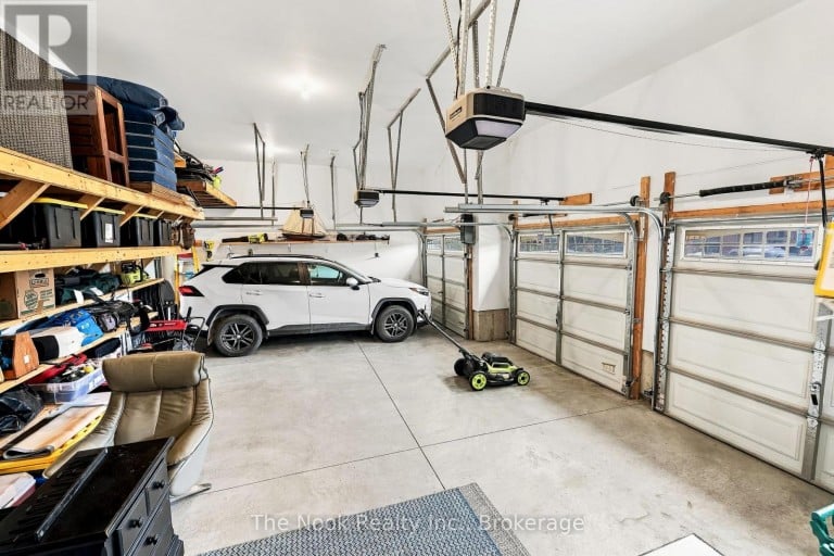 372 NORTHGLEN BOULEVARD, Clarington (Bowmanville), Ontario, L1C7E2