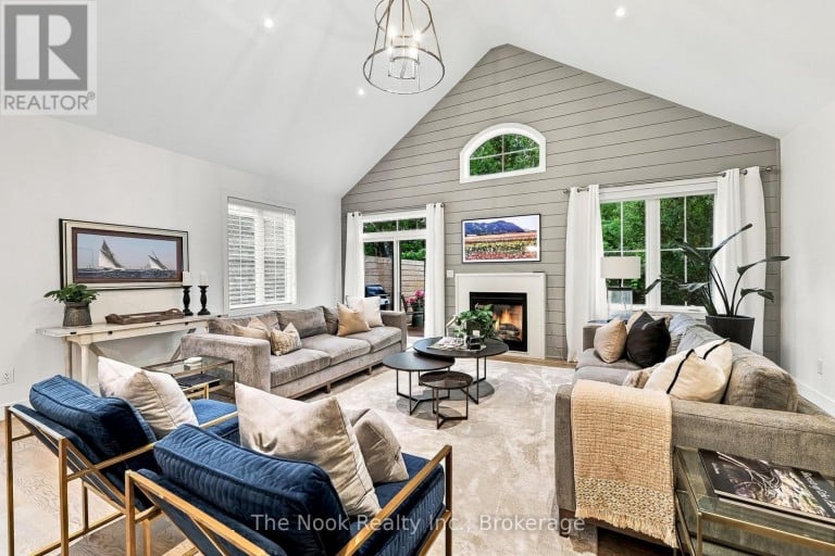 372 NORTHGLEN BOULEVARD, Clarington (Bowmanville), Ontario, L1C7E2