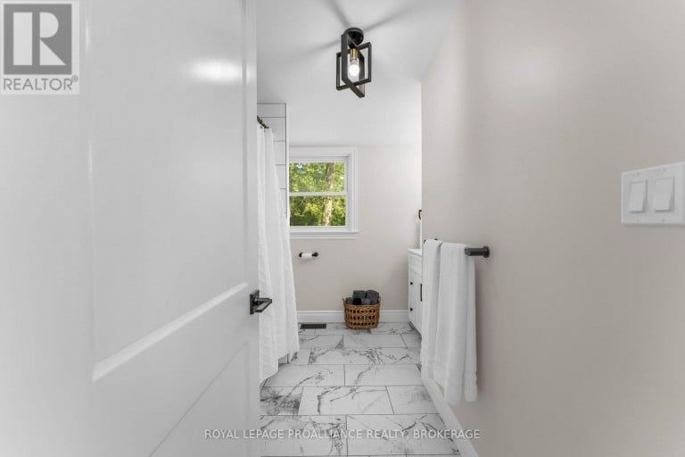 104 MAIN STREET, Loyalist (Bath), Ontario, K0H1G0