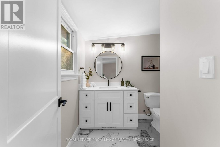 104 MAIN STREET, Loyalist (Bath), Ontario, K0H1G0