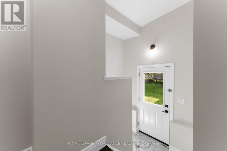 104 MAIN STREET, Loyalist (Bath), Ontario, K0H1G0