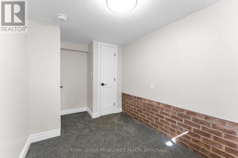 104 MAIN STREET, Loyalist (Bath), Ontario, K0H1G0