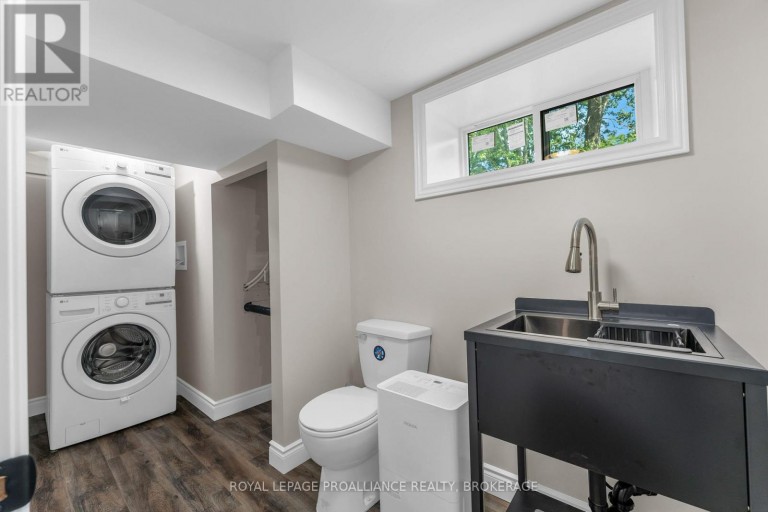 104 MAIN STREET, Loyalist (Bath), Ontario, K0H1G0