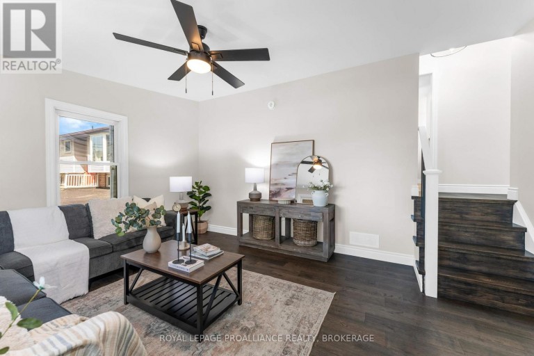 104 MAIN STREET, Loyalist (Bath), Ontario, K0H1G0