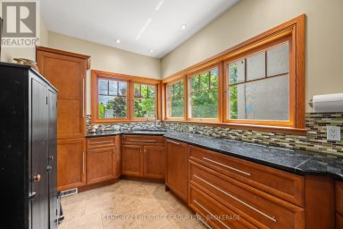 422 COLLEGE STREET, Kingston (Central City East) Ontario