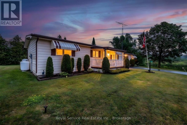 16 VISTA DRIVE, Kawartha Lakes (Lindsay), Ontario, K9V0H7