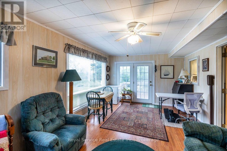 16 VISTA DRIVE, Kawartha Lakes (Lindsay), Ontario, K9V0H7