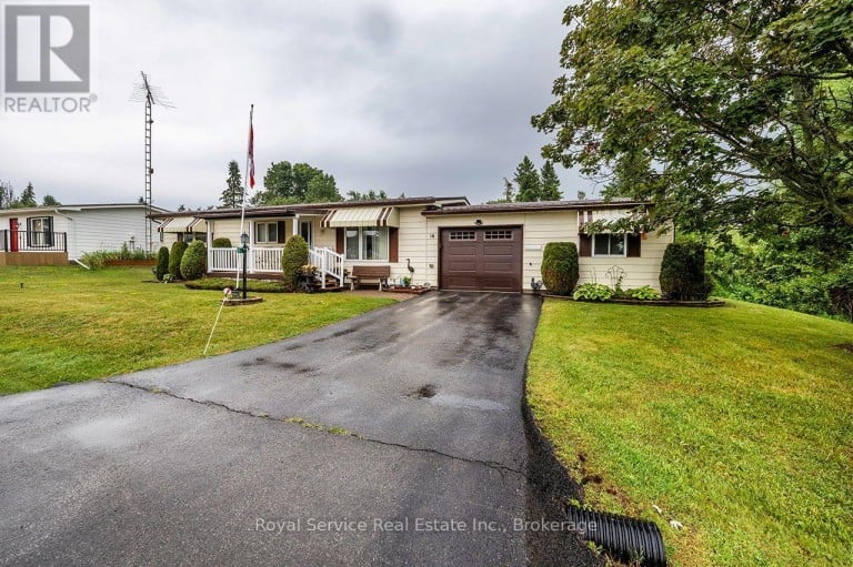 16 VISTA DRIVE, Kawartha Lakes (Lindsay), Ontario, K9V0H7