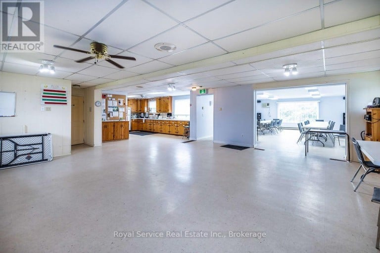 16 VISTA DRIVE, Kawartha Lakes (Lindsay), Ontario, K9V0H7