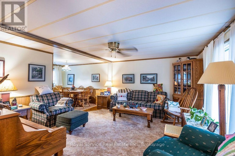 16 VISTA DRIVE, Kawartha Lakes (Lindsay), Ontario, K9V0H7