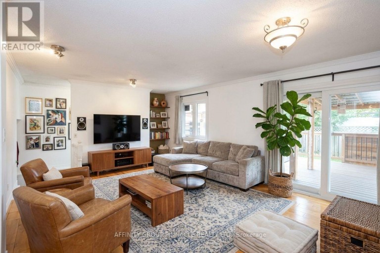 71 GLENELG STREET W, Kawartha Lakes (Lindsay), Ontario, K9V2V6