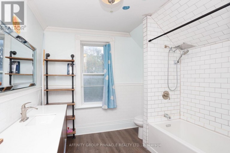 71 GLENELG STREET W, Kawartha Lakes (Lindsay), Ontario, K9V2V6