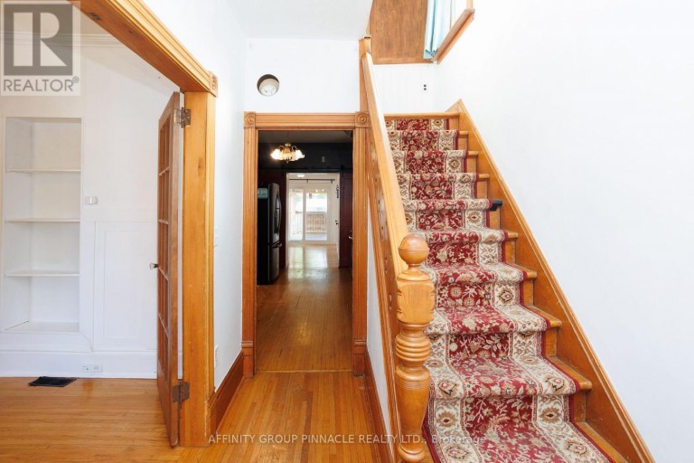 71 GLENELG STREET W, Kawartha Lakes (Lindsay), Ontario, K9V2V6