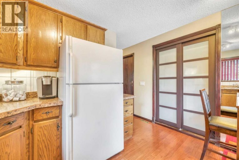 65, 70 Beacham Way NW, Calgary, Alberta, T3K1R8