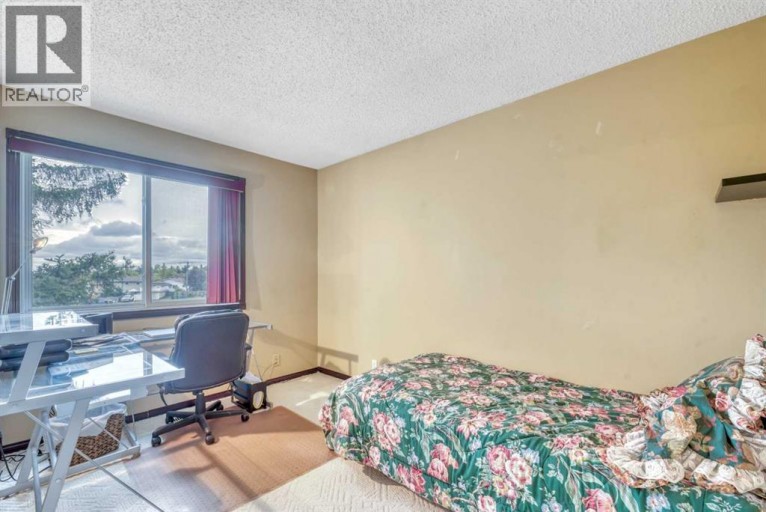 65, 70 Beacham Way NW, Calgary, Alberta, T3K1R8