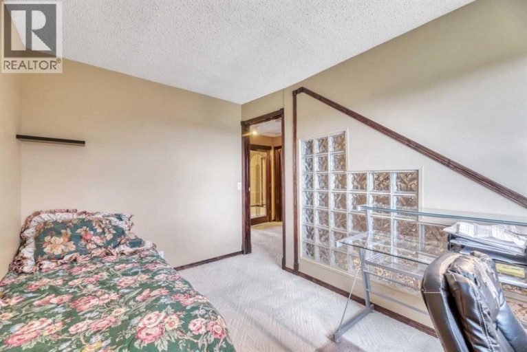 65, 70 Beacham Way NW, Calgary, Alberta, T3K1R8