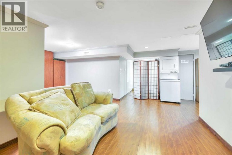 65, 70 Beacham Way NW, Calgary, Alberta, T3K1R8