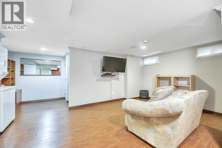 65, 70 Beacham Way NW, Calgary, Alberta, T3K1R8