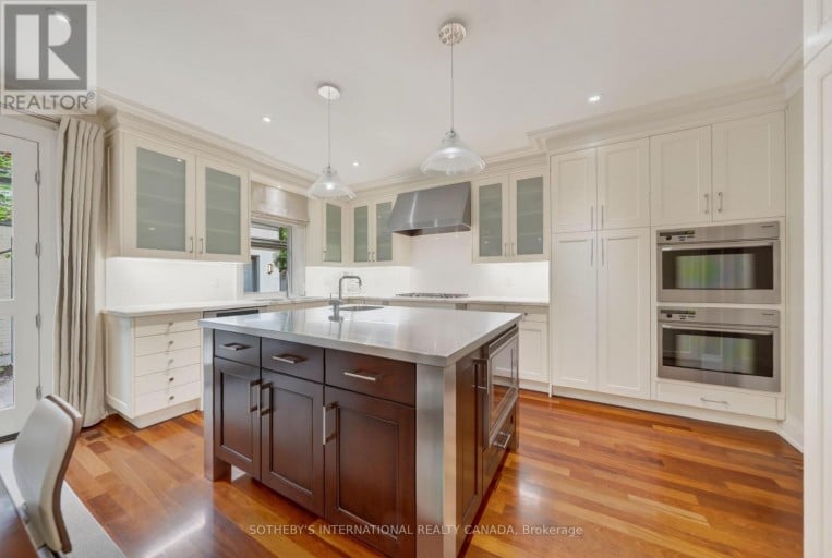 15 ALEXANDRA WOOD, Toronto (Bedford Park-Nortown), Ontario, M5N2S2