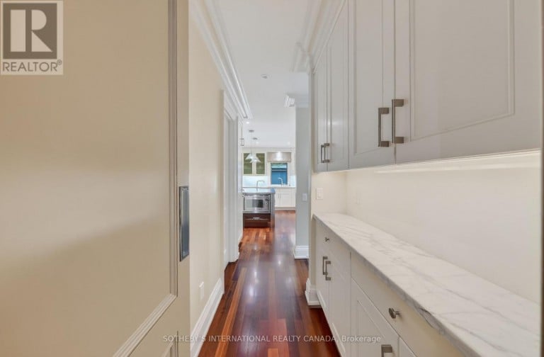 15 ALEXANDRA WOOD, Toronto (Bedford Park-Nortown), Ontario, M5N2S2