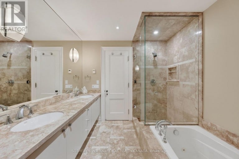 15 ALEXANDRA WOOD, Toronto (Bedford Park-Nortown), Ontario, M5N2S2