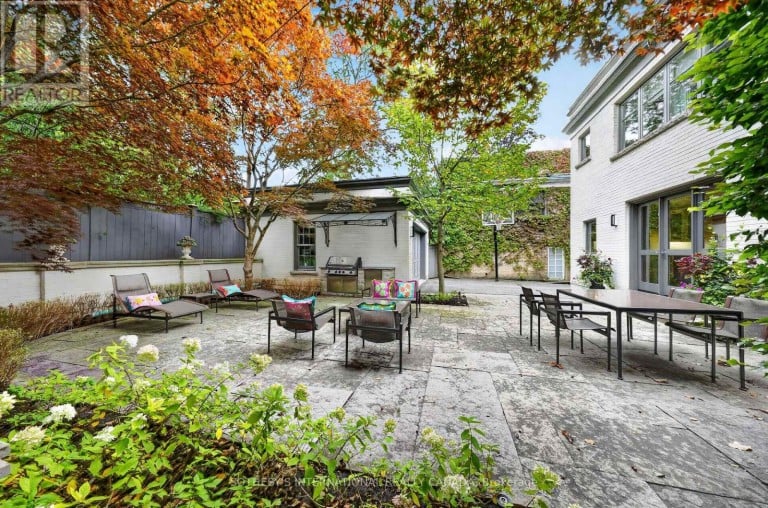 15 ALEXANDRA WOOD, Toronto (Bedford Park-Nortown), Ontario, M5N2S2
