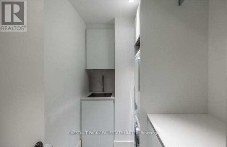 2 - 78 CRESCENT ROAD, Toronto (Rosedale-Moore Park), Ontario, M4W1T5