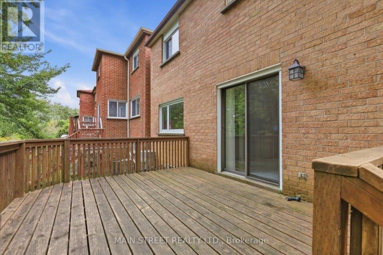 95 WHISTLING HILLS DRIVE, Toronto (Milliken), Ontario, M1V3K7